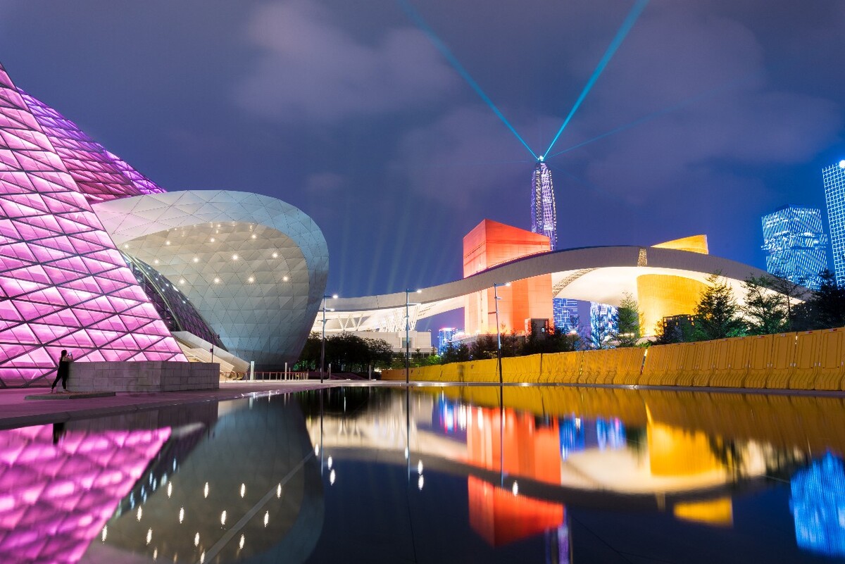 在深圳办理移动卡的费用是多少？详细解析办理流程和费用结构(深圳办张移动卡多少钱)